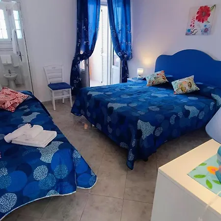 Tina In Restituta דירה *